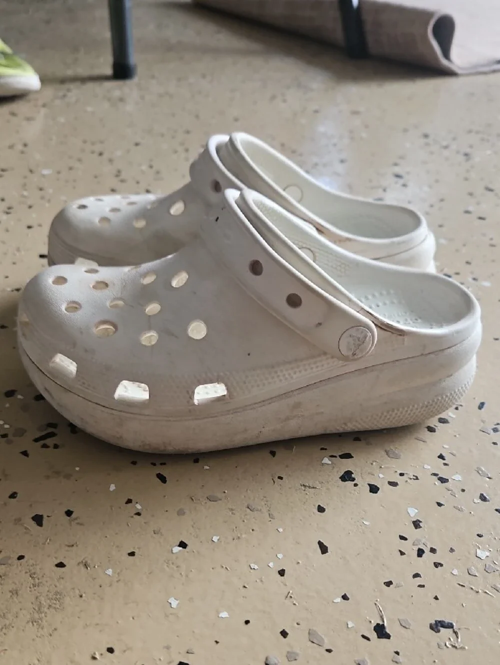Girls Sandals And Crocs
